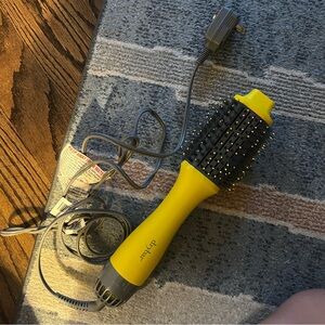 Drybar The Double Shot Oval Blow Dryer Brush